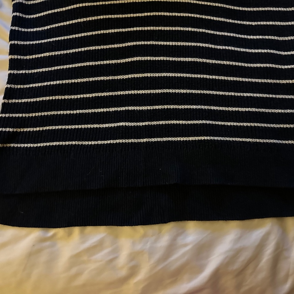 Sweater - Picture 5 of 5